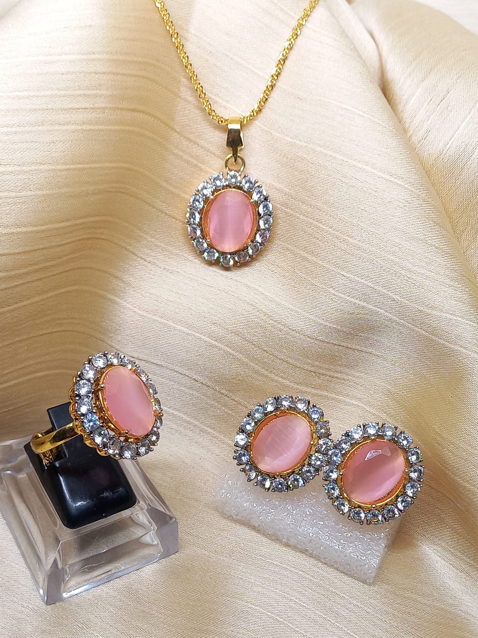 Locket set in Diamond Cut & Zircons | 22K Gold Plated (GJM-26-05)