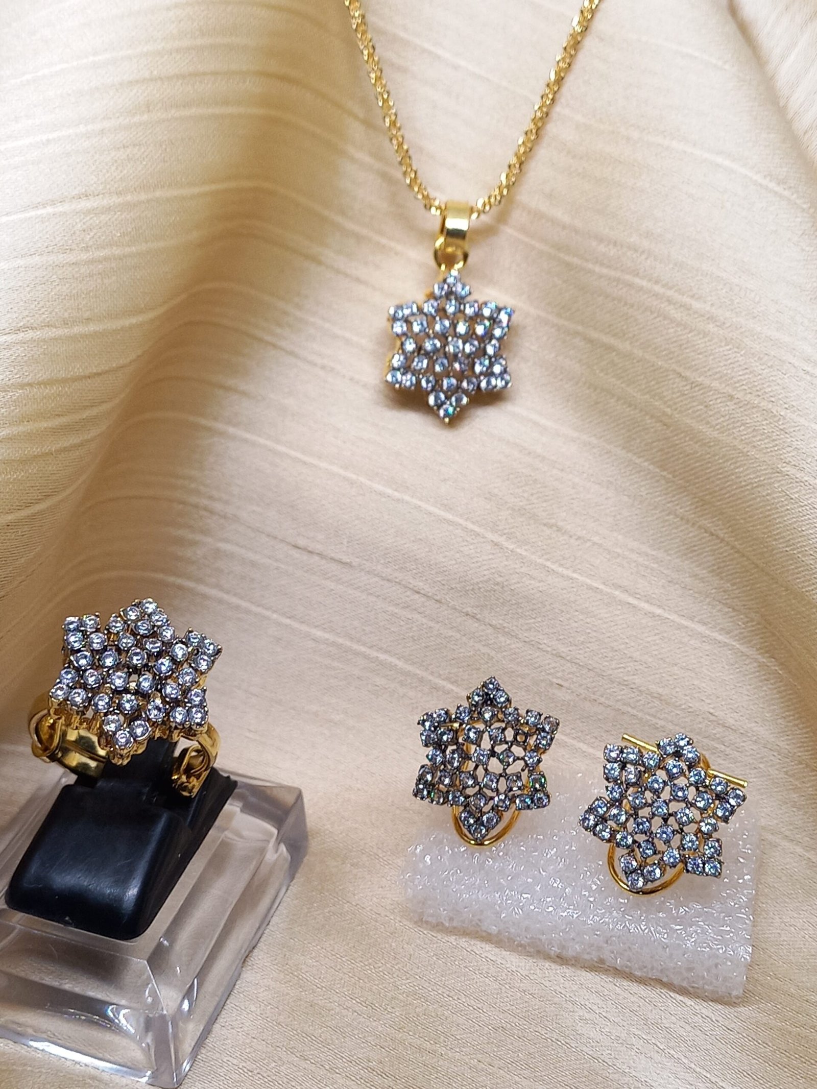 Locket set in Diamond Cut & Zircons | 22K Gold Plated (GJM-26-06)