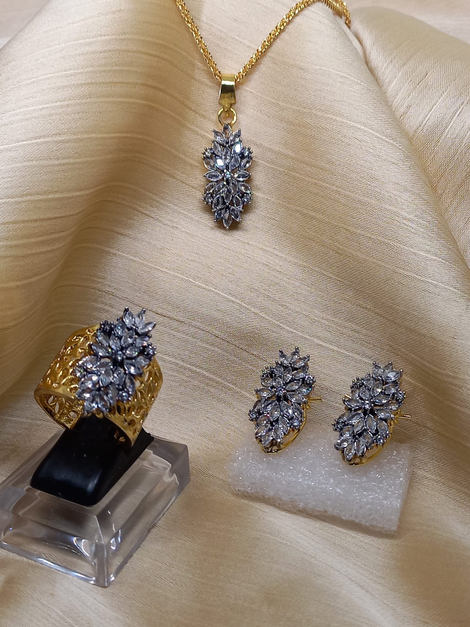 Locket set in Diamond Cut & Zircons | 22K Gold Plated (GJM-26-11)