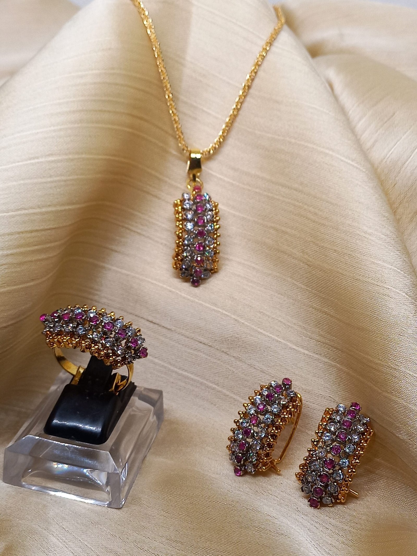 Locket set in Diamond Cut & Zircons | 22K Gold Plated (GJM-26-12)