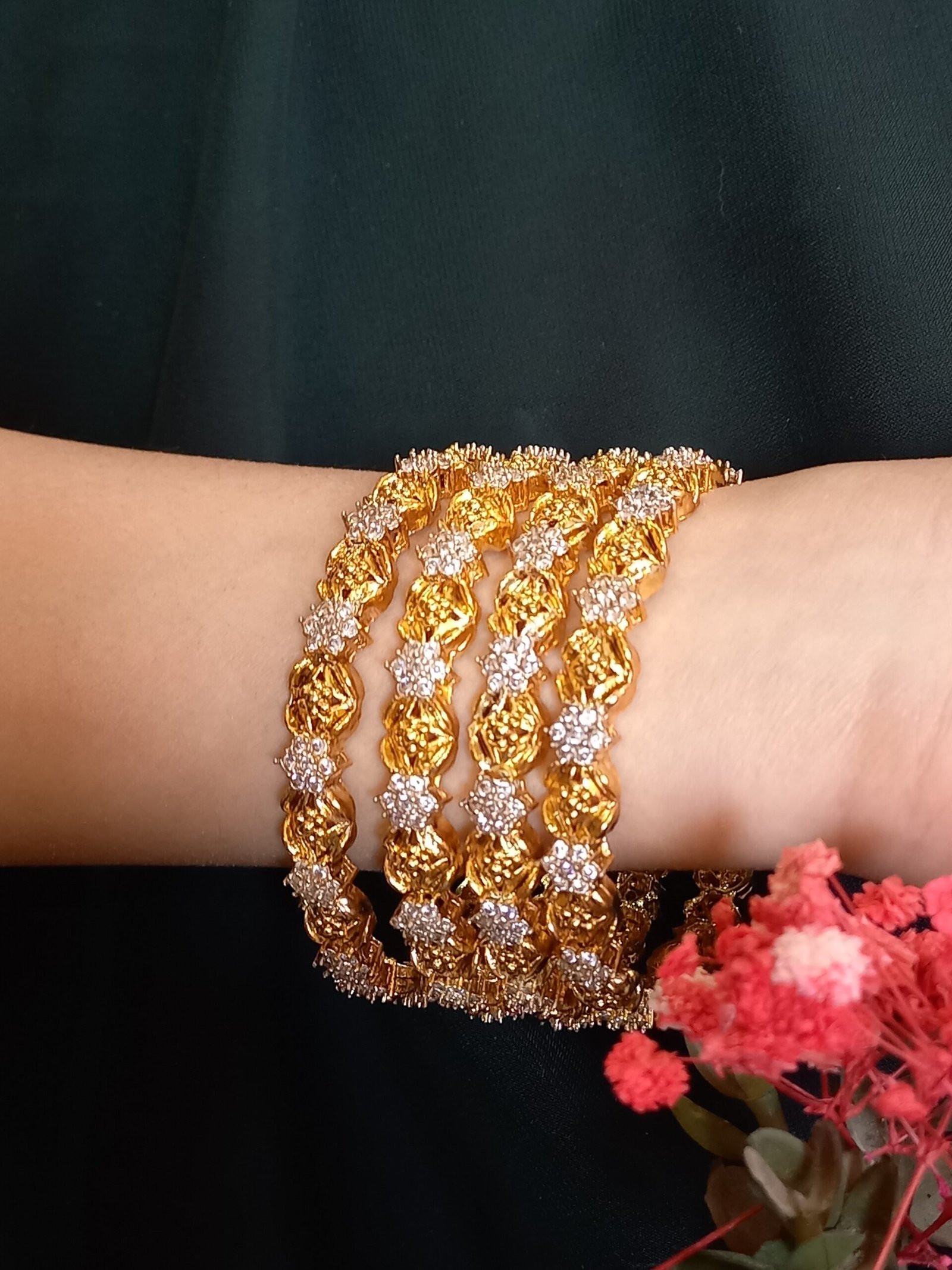 Kondani Kanggan Chori Set in Real Zircon (KNG-26-12)