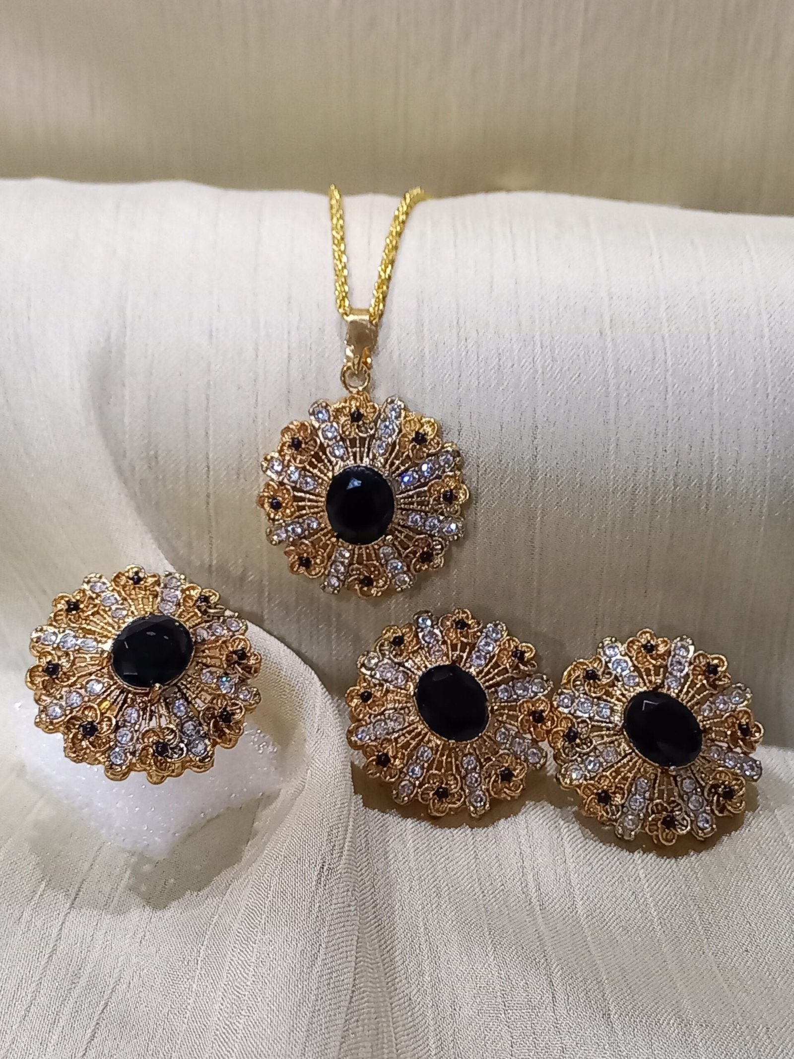 Locket Set Resin with Zircon (GJM-26-14)