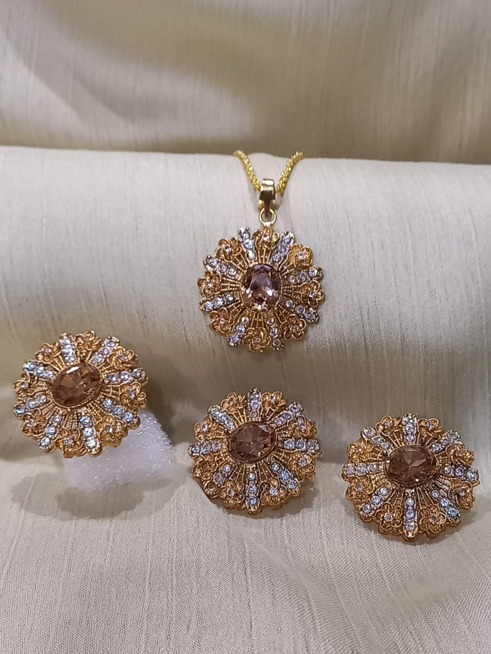 Locket Set Resin with Zircon (GJM-26-14)