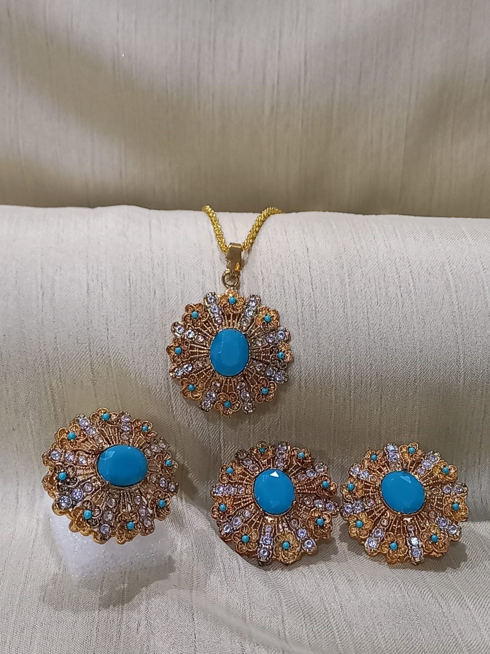 Locket Set Resin with Zircon (GJM-26-14)