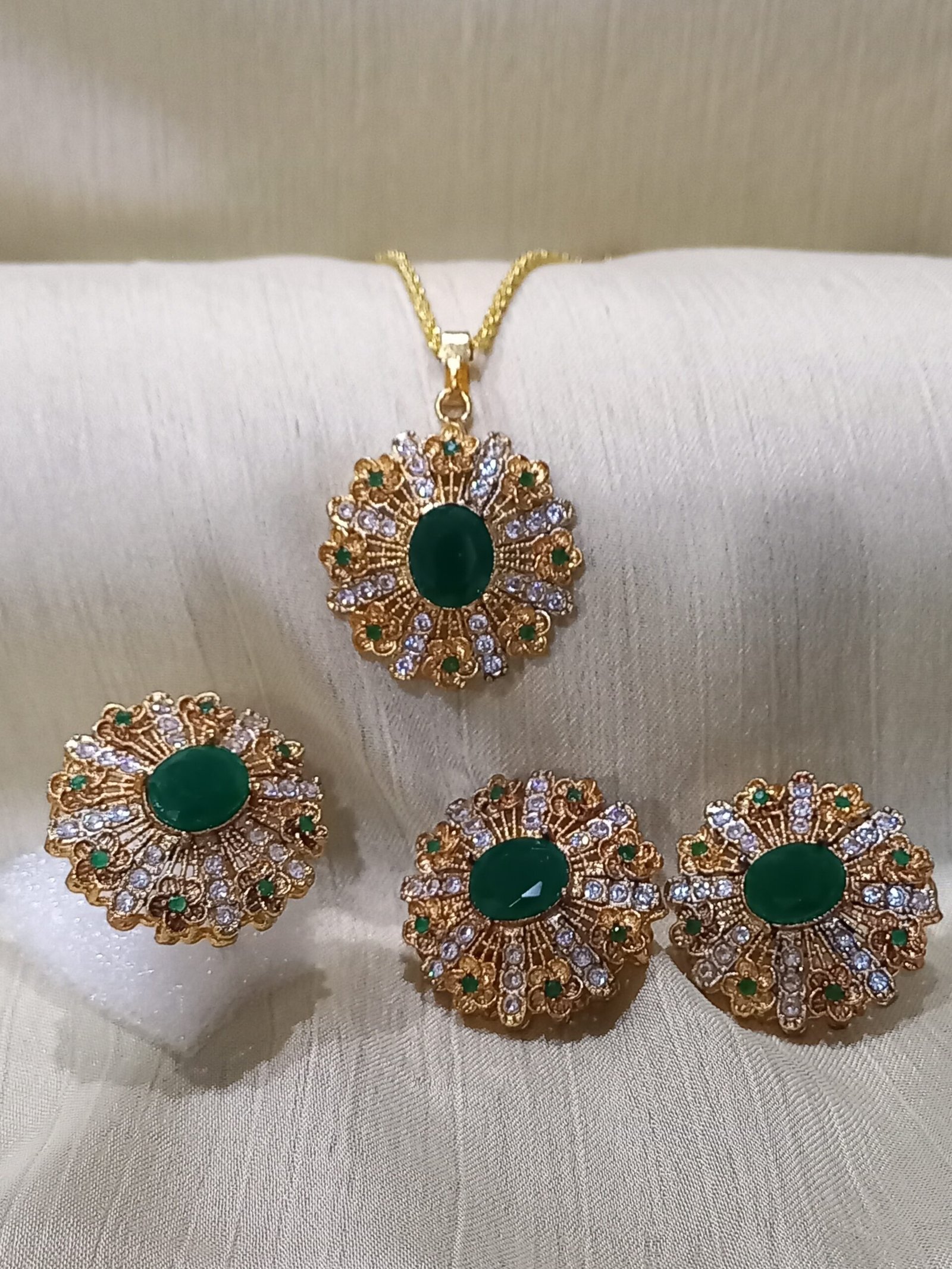 Locket Set Resin with Zircon (GJM-26-14)