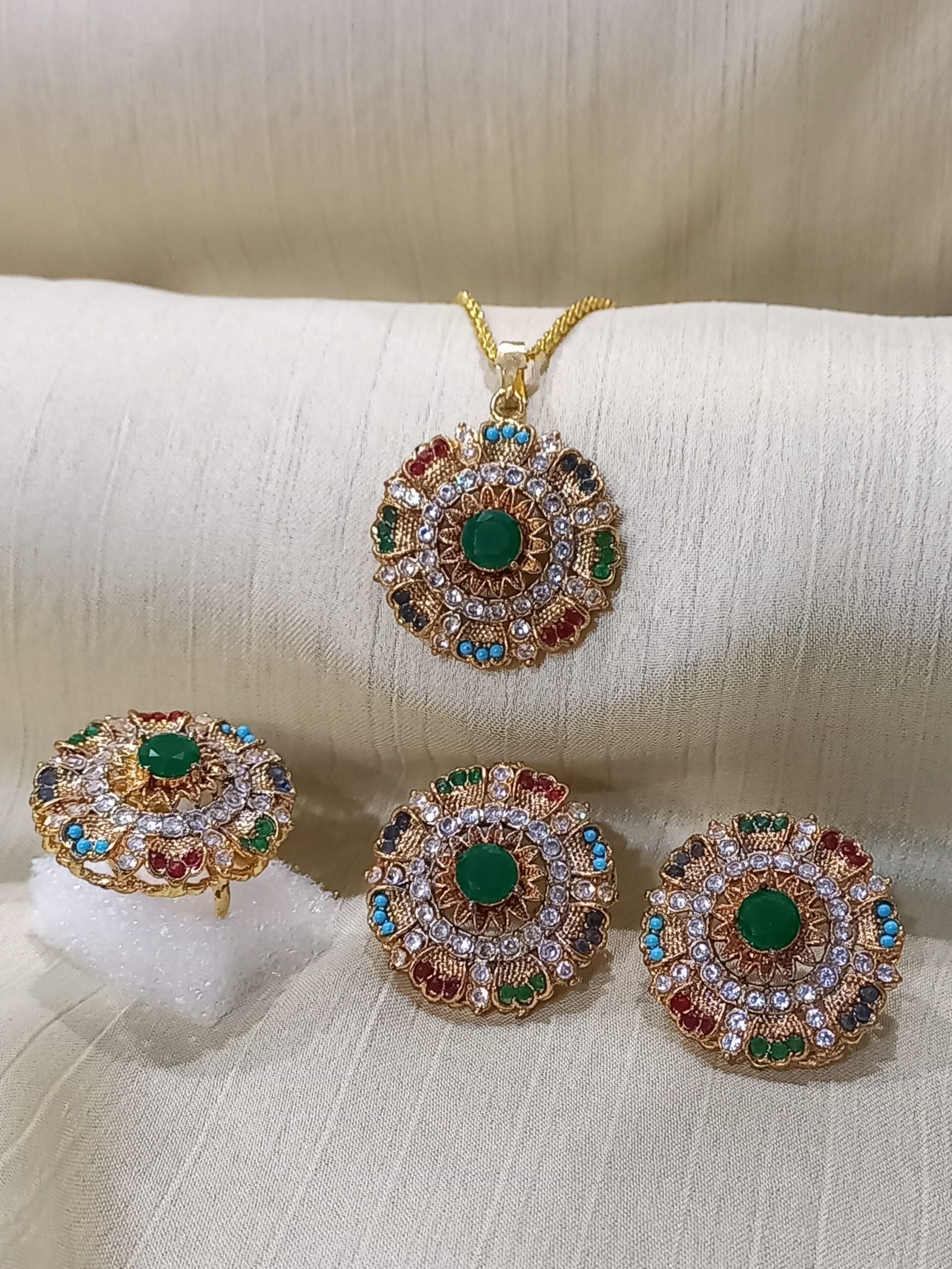 Locket Set Resin with Zircon (GJM-26-15)